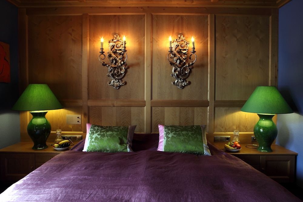 Room (Private Edition)