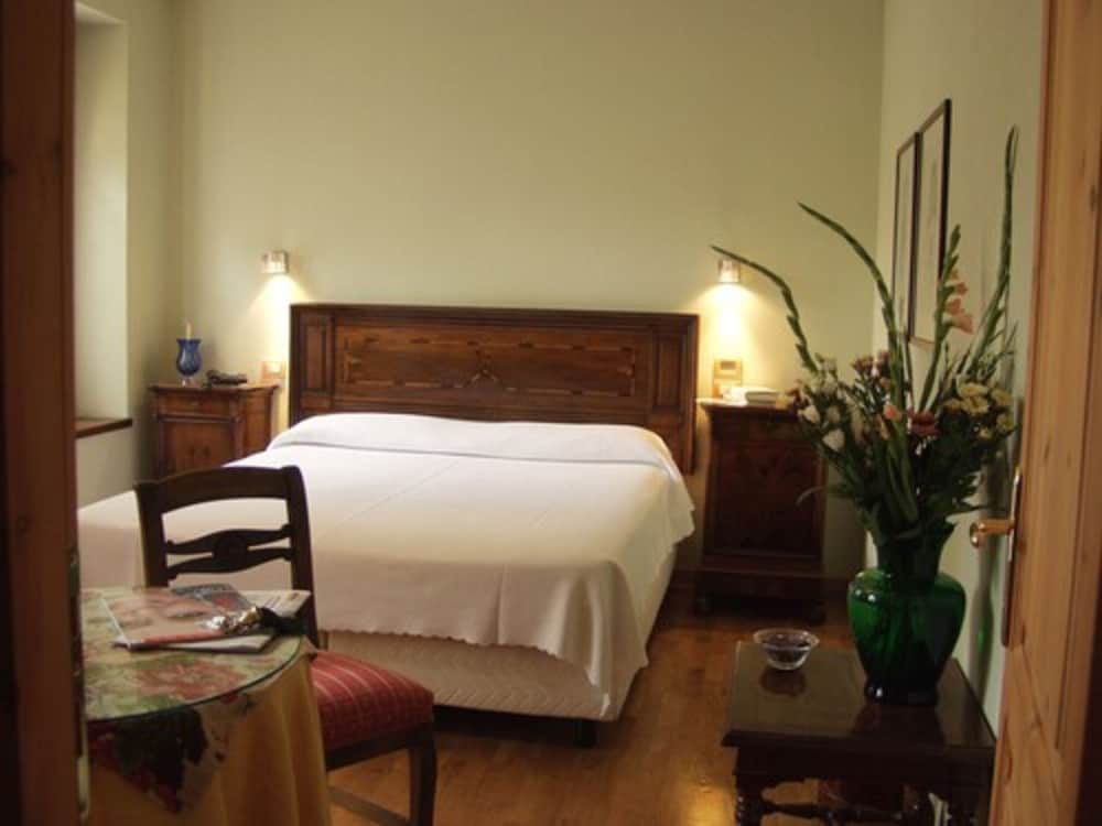 Comfort Room, 1 Queen Bed