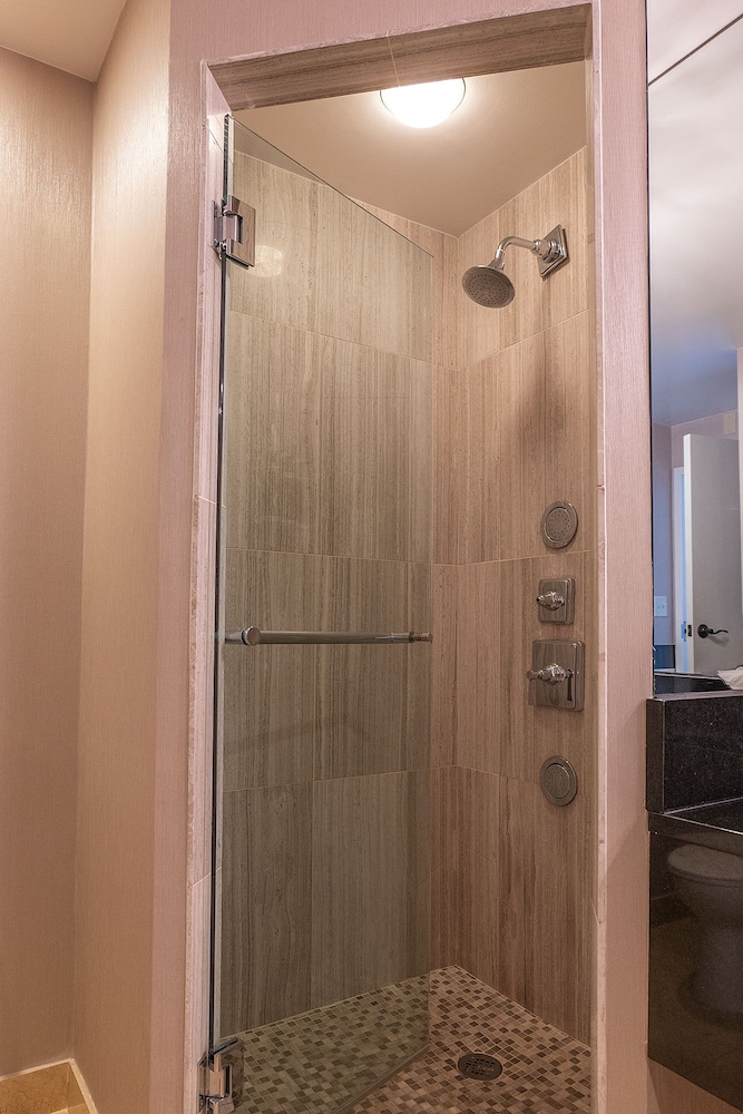 Suite, 1 King Bed (Saint Gregory | Single Use) - Photo 12