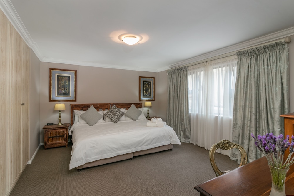 Room 8 - Superior photo 2
