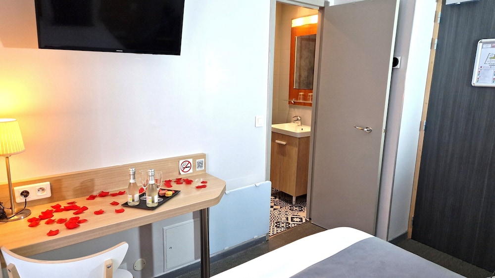 Romantic Double Room, 1 Double Bed (1 Or 2 Persons) photo 2