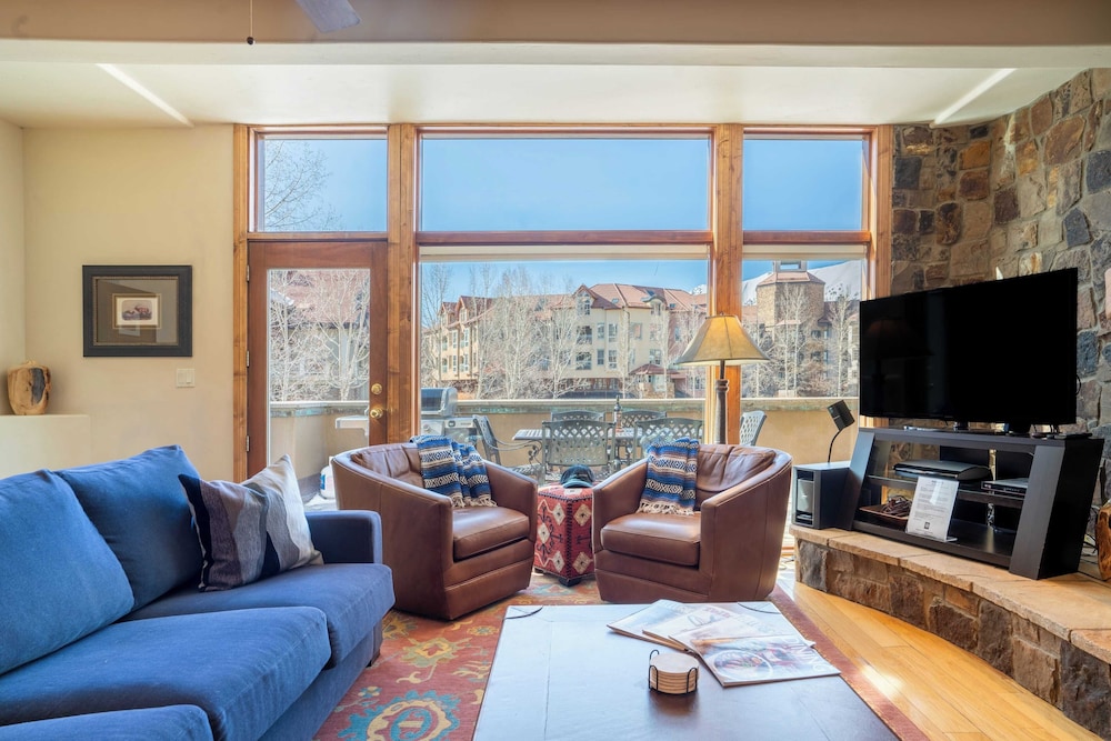 Apartment (3 Bedrooms)