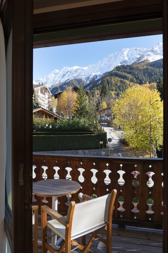 Suite, 2 Bedrooms, Mountain View (des Artistes du Mont Blanc) photo 2