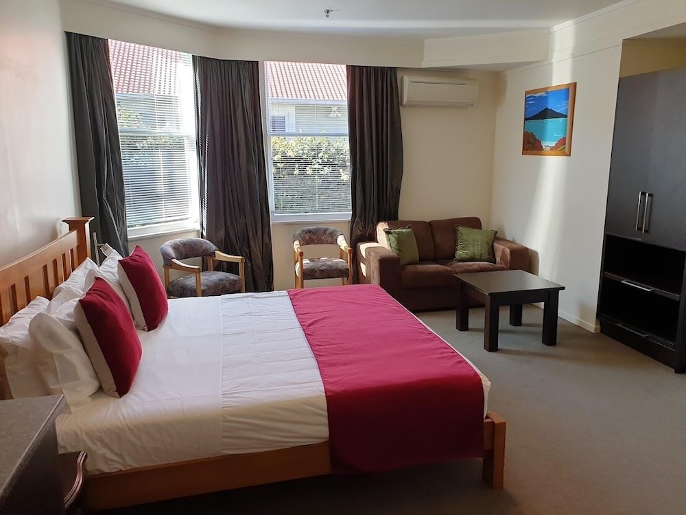 Executive Room, 1 King Bed - Photo 6