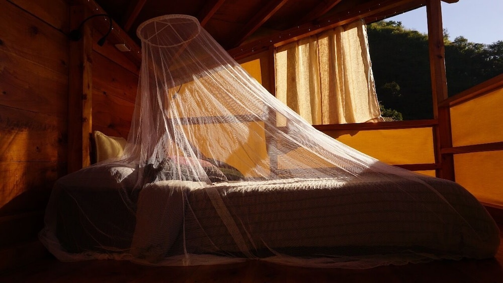 Panoramic Tent, Private Bathroom, Lake View