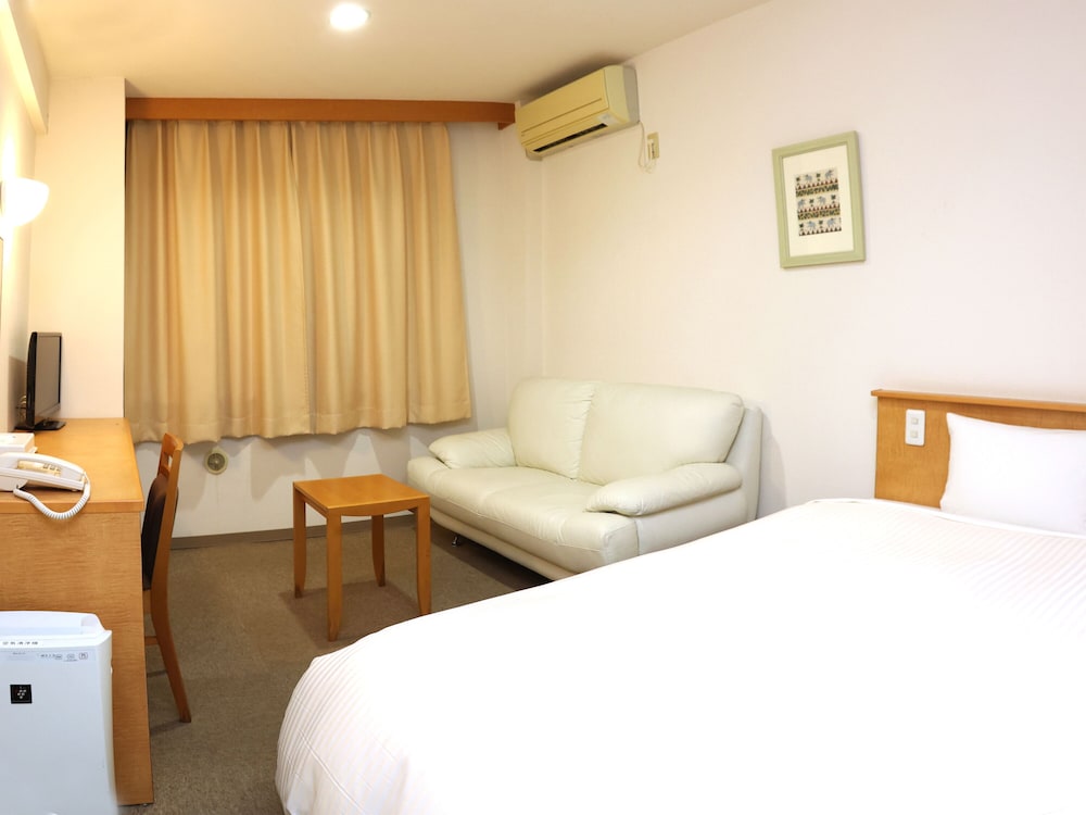 Deluxe Single Room, Women only, Non Smoking