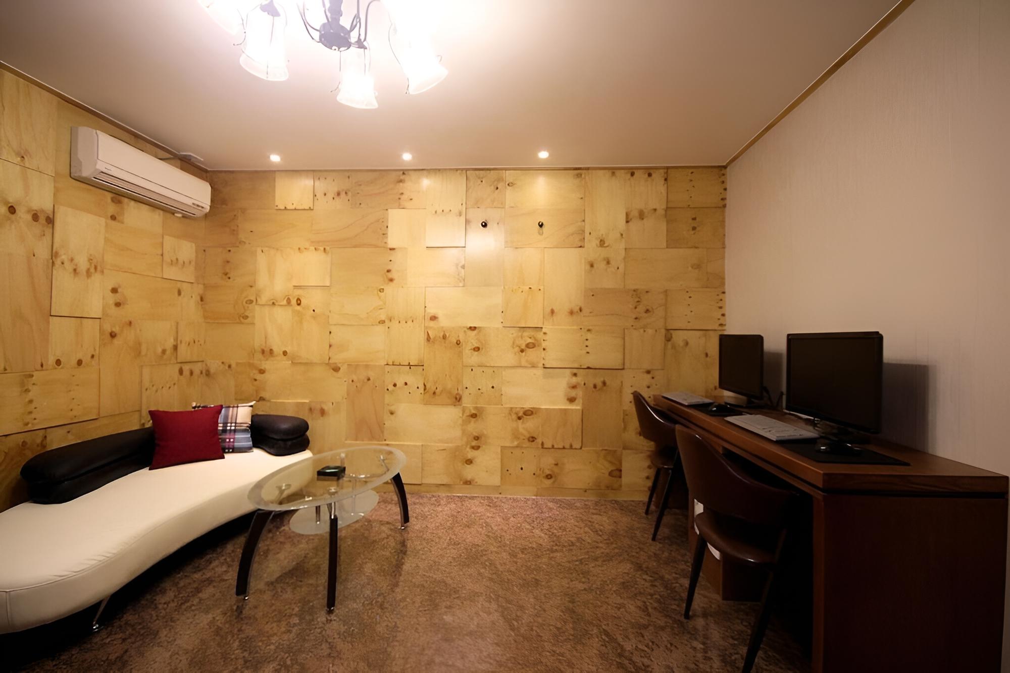 Room (Special Room) - Photo 9