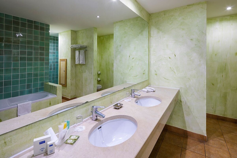 Executive Double Room, Sea View - Photo 6