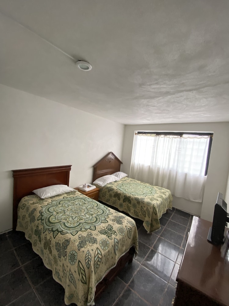 Standard Double Room, Multiple Beds photo 2