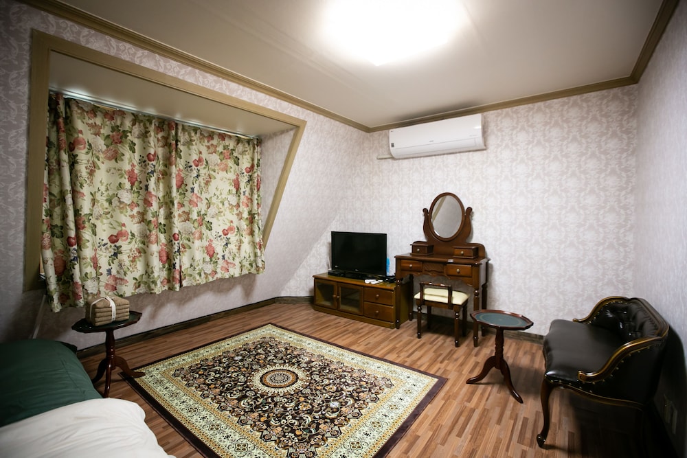 Basic Room - Photo 6