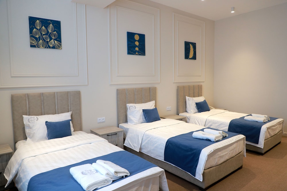 Comfort Triple Room, City View