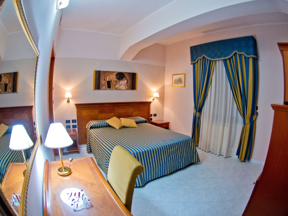 Economy Room, 1 Double Bed photo 3