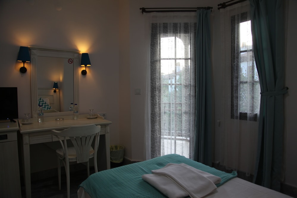 Standard Room, City View photo 3