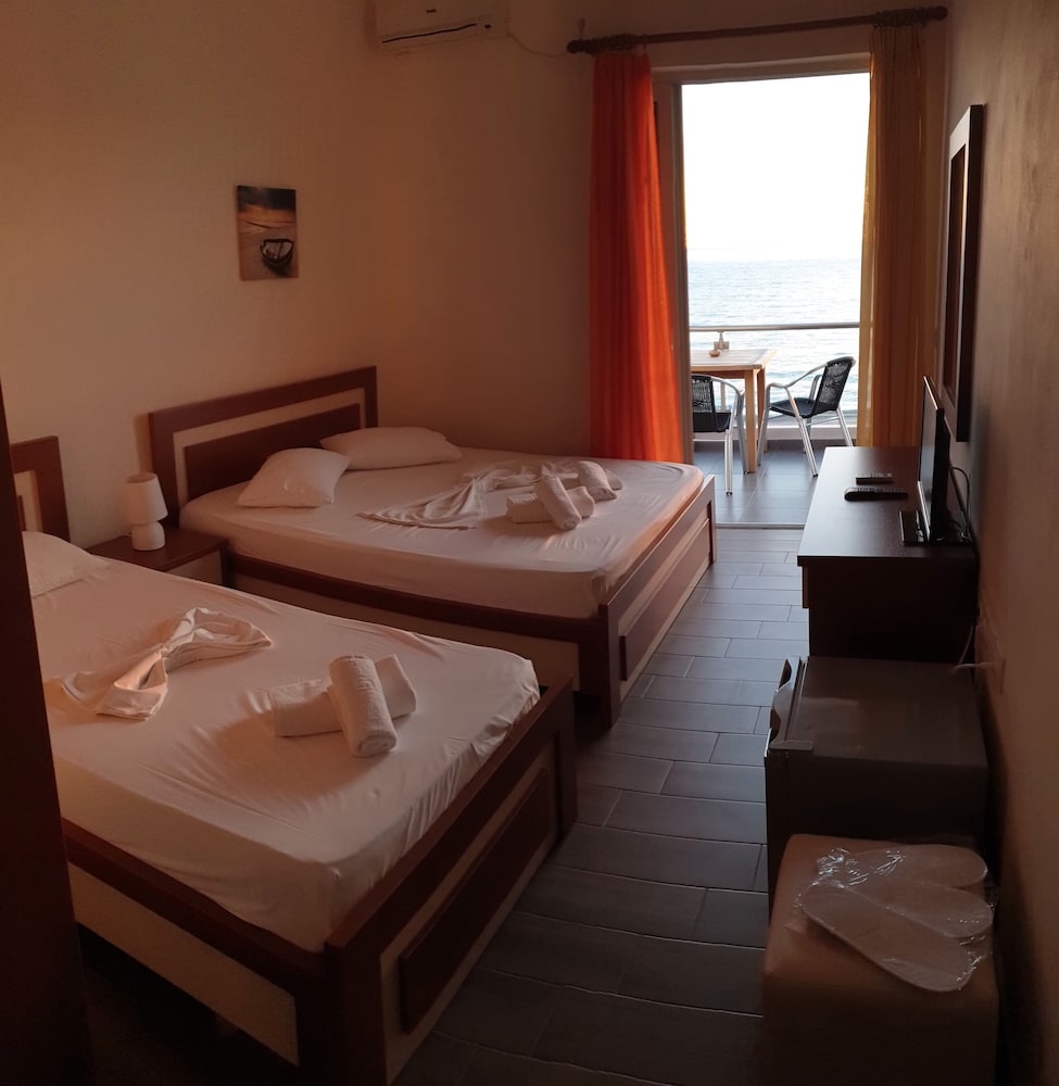Panoramic Triple Room, Sea View photo 2