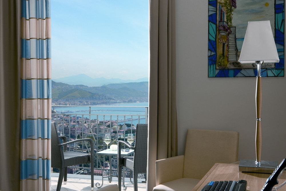 Superior Double Room, Sea View - Photo 6