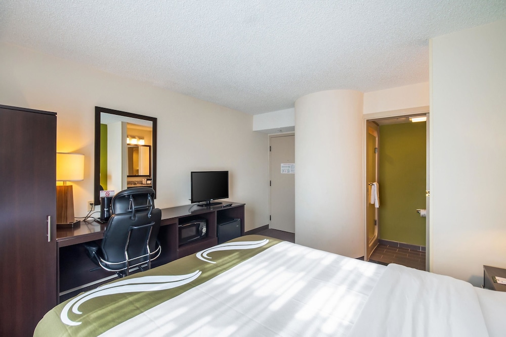 Room, 1 Queen Bed, Accessible, Non Smoking - Photo 3