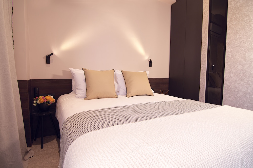 Elite Studio Suite (Minerva) photo 2