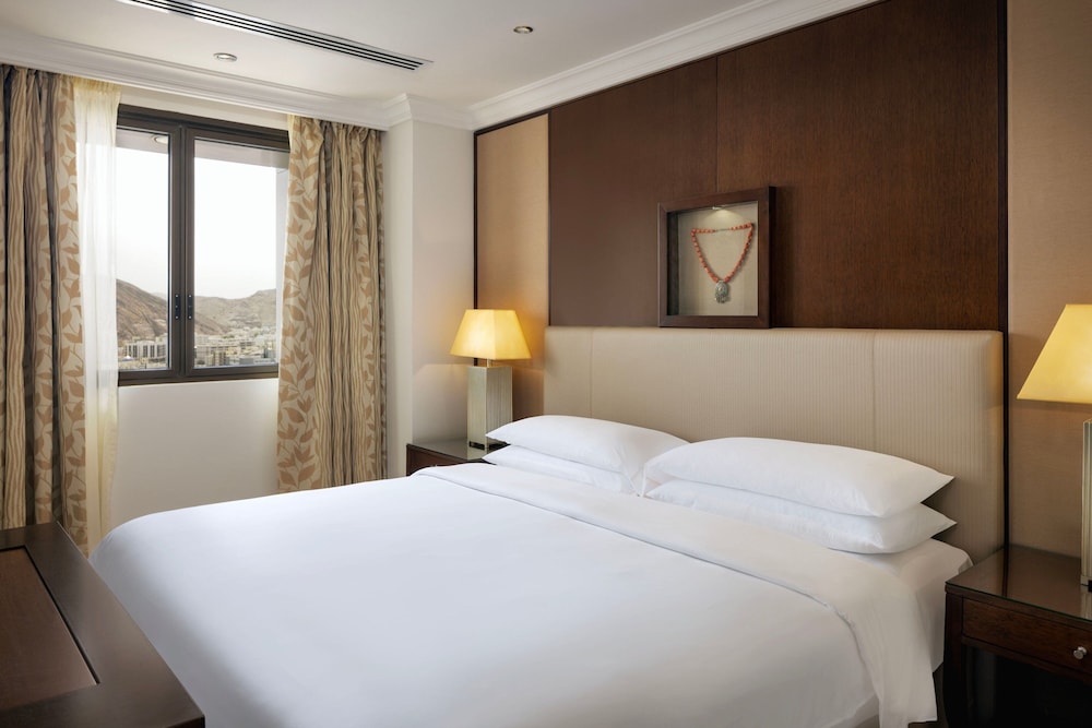 Junior Suite, 1 King Bed
