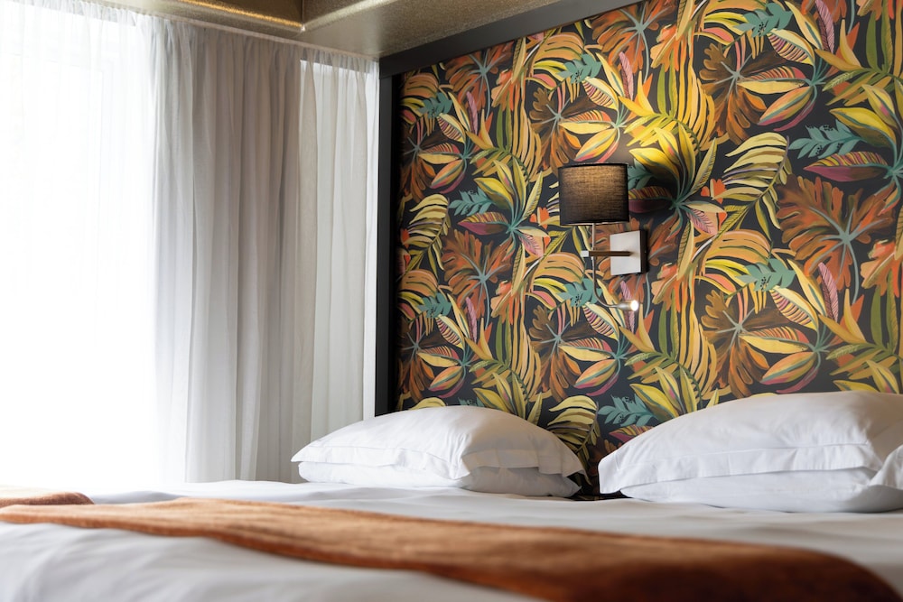 Standard Room (Queen) - Photo 5