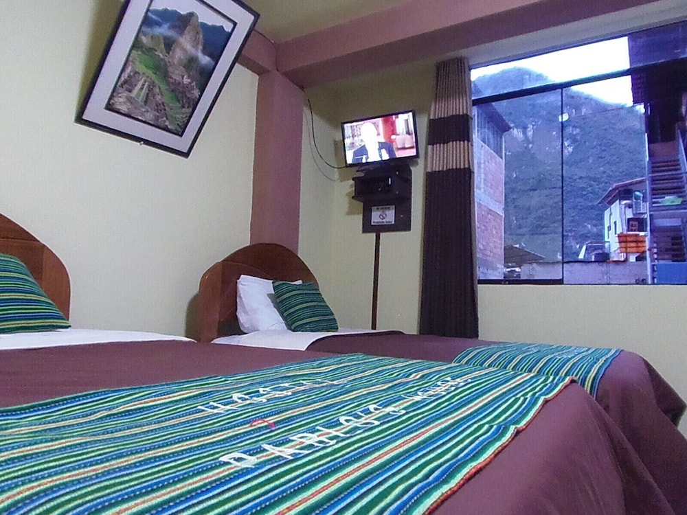 Basic Double Room, Multiple Beds, Non Smoking photo 2