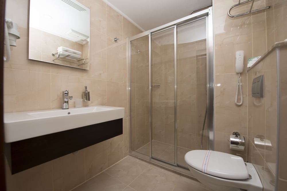 Basic Double Room