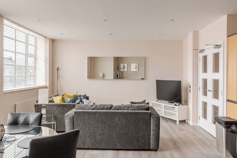 Apartment, 2 Bedrooms, City View