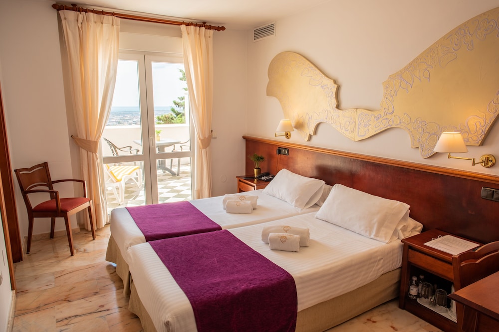 Double Room - Photo 5
