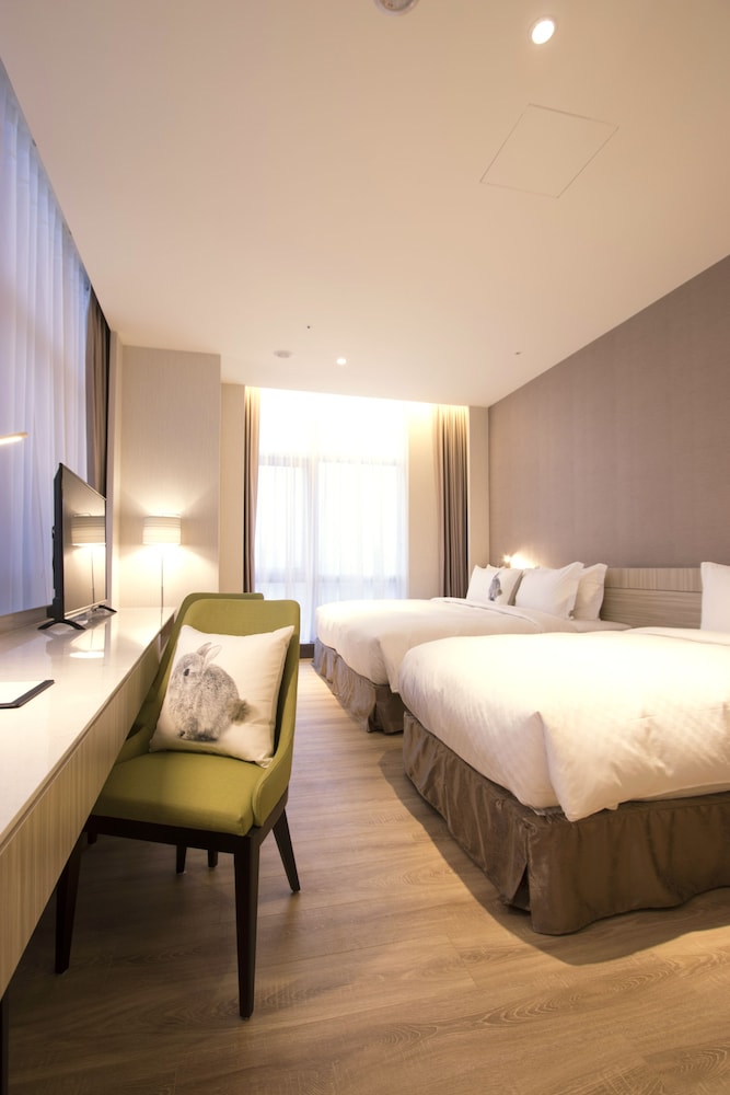 Standard Triple Room, Non Smoking, City View photo 1