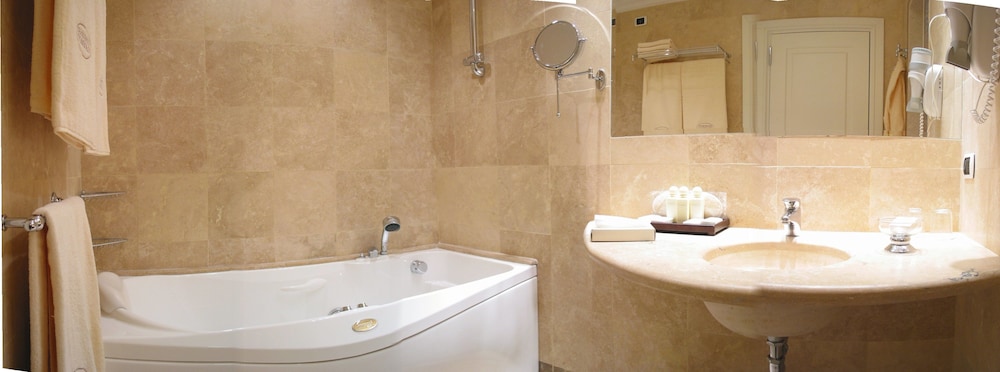 Superior Double Room, Park View - Photo 6
