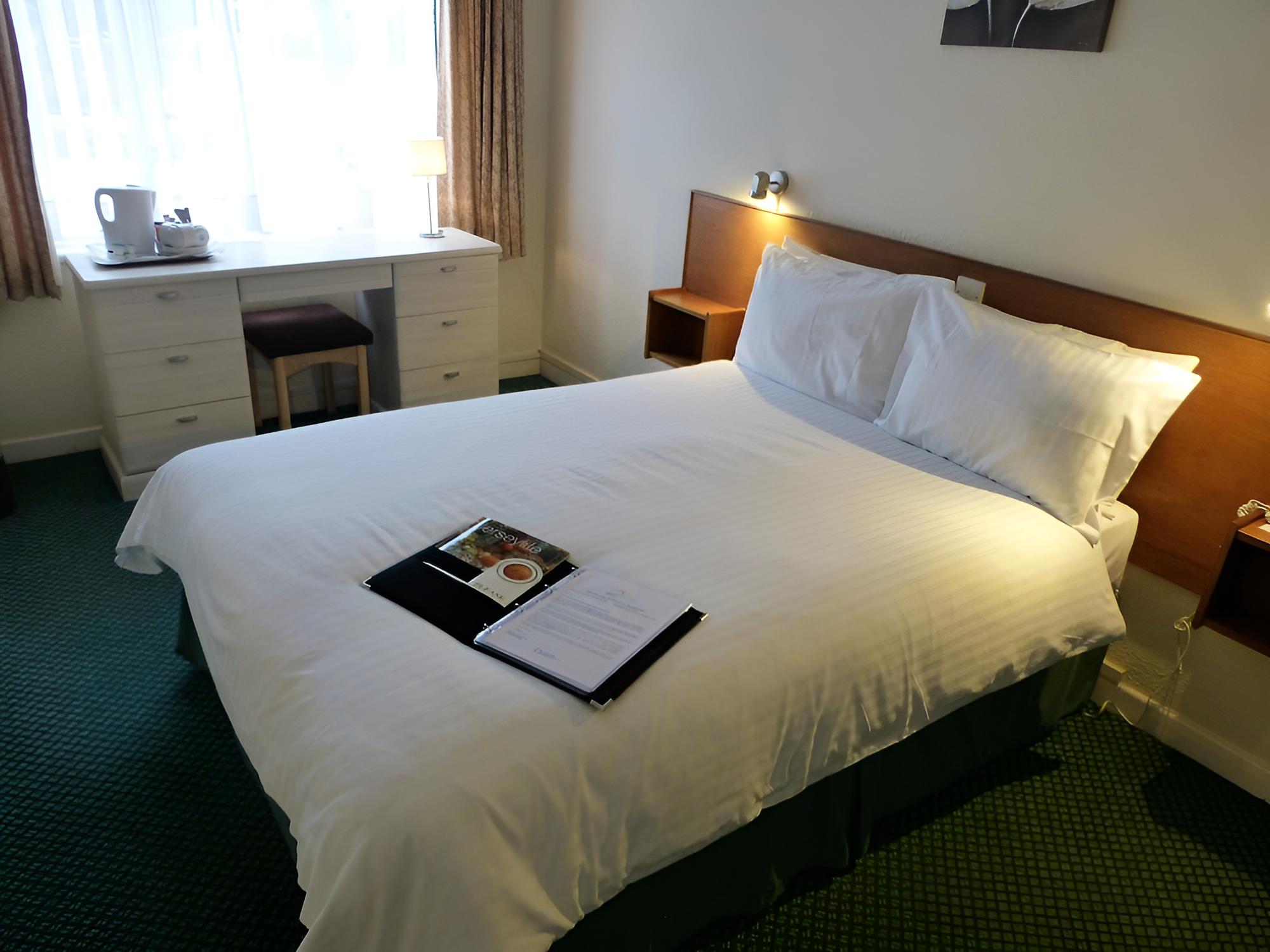Double or Twin Room - Photo 1