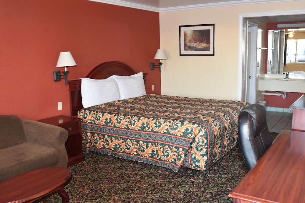 Deluxe Room, Smoking