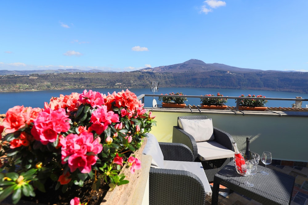 Romantic Suite, Terrace