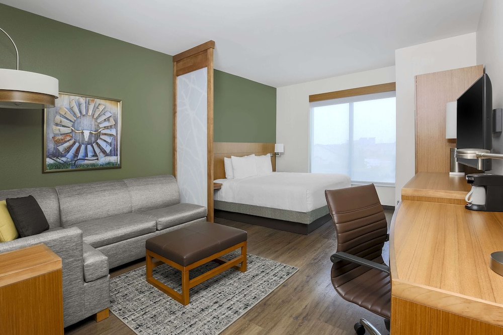 Room, Multiple Beds (High Floor) - Photo 4