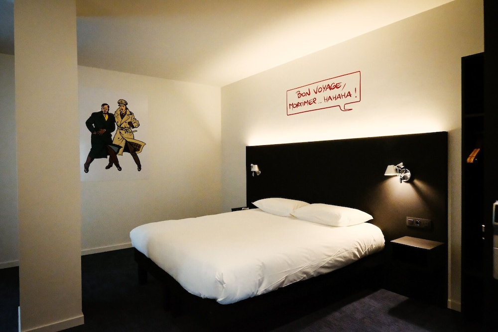Family Room, 1 Queen Bed with Sofa bed