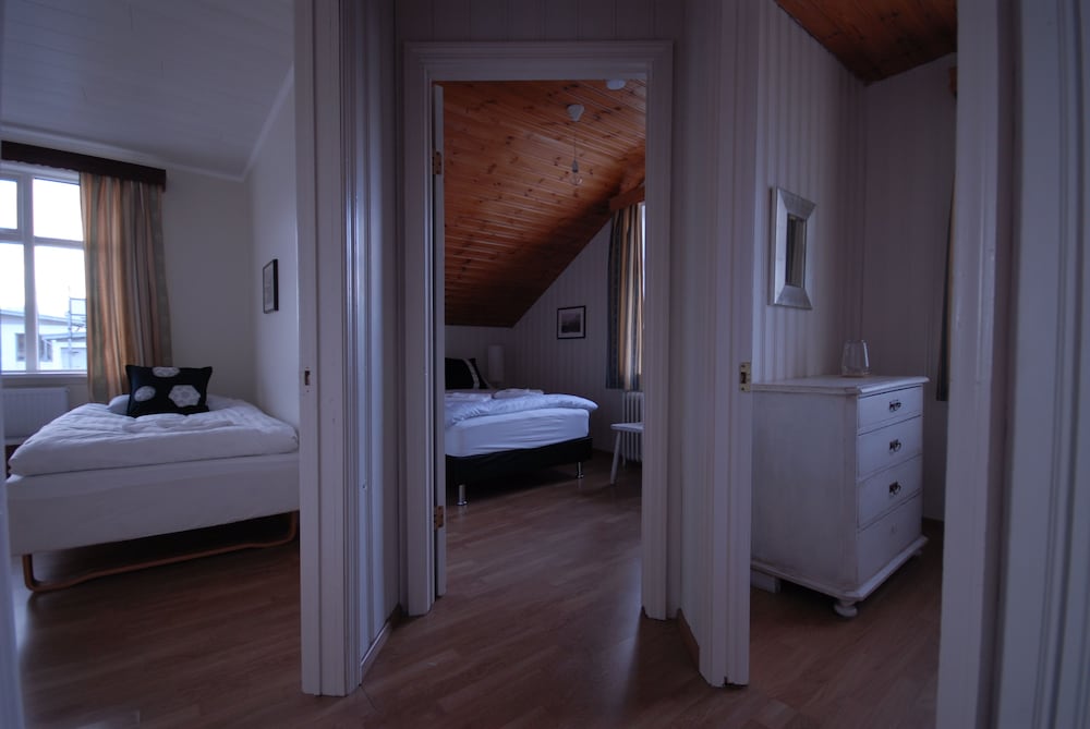 House, 5 Bedrooms photo 1