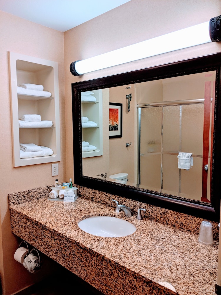 Suite, Multiple Beds - Photo 3