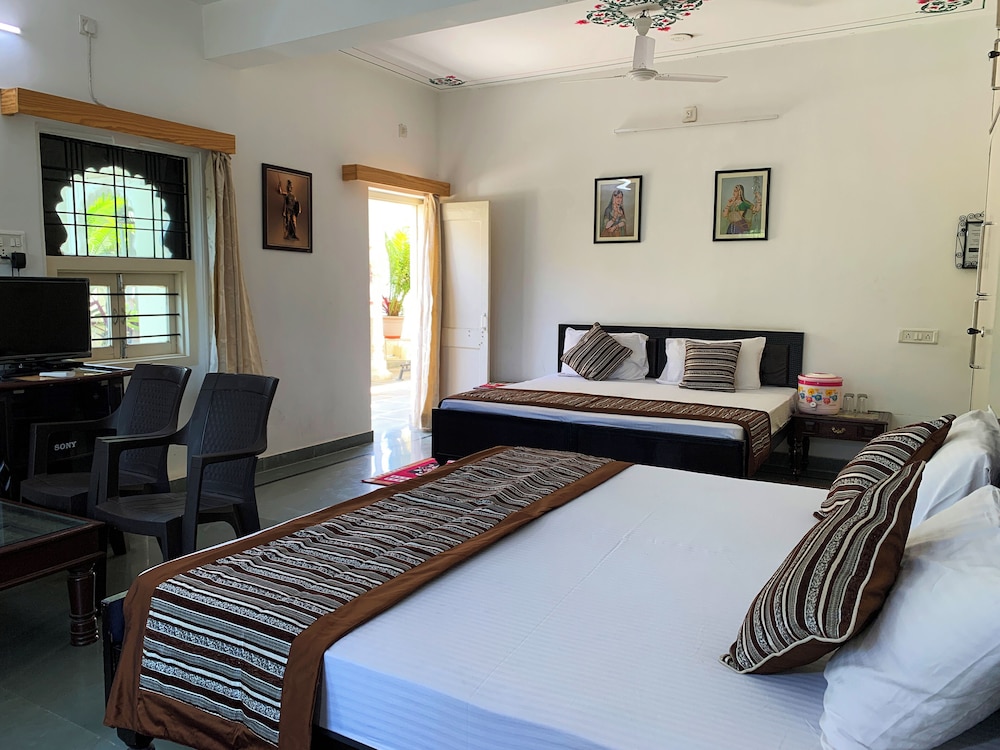 Deluxe Quadruple Room, 1 Bedroom, Non Smoking photo 3