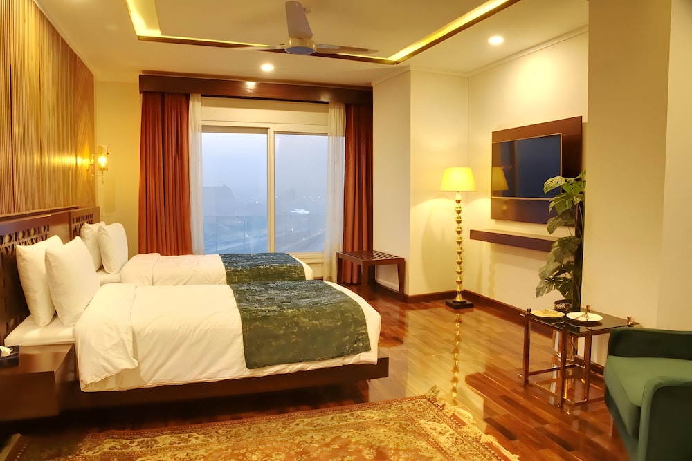 Deluxe Room, City View photo 1