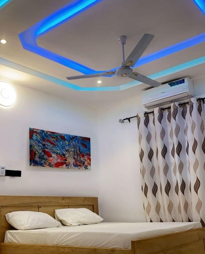 Comfort Room photo 2