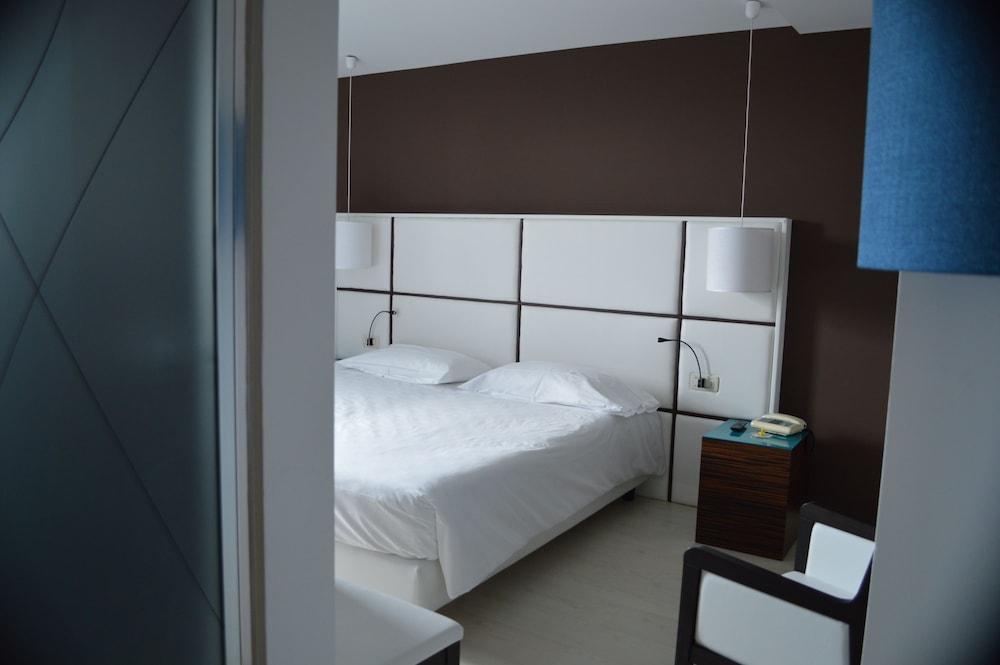 Superior Double Room Single Use photo 3