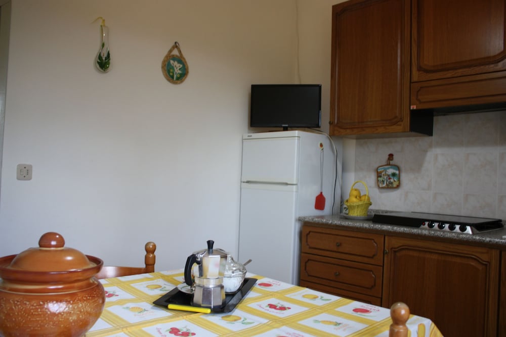 Family Room photo 3