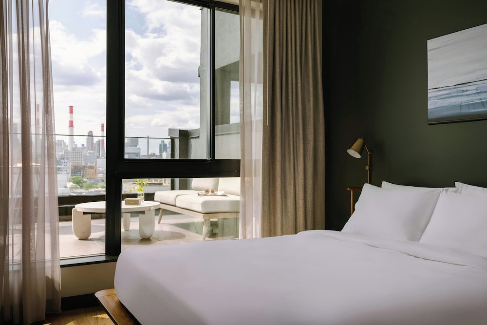 Room, 1 Queen Bed, Balcony