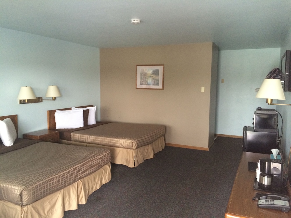 Standard Room, 2 Queen Beds photo 1