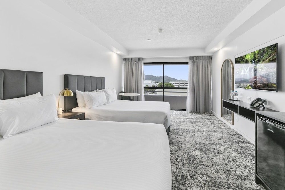 Superior Room, 2 Queen Beds - Photo 4
