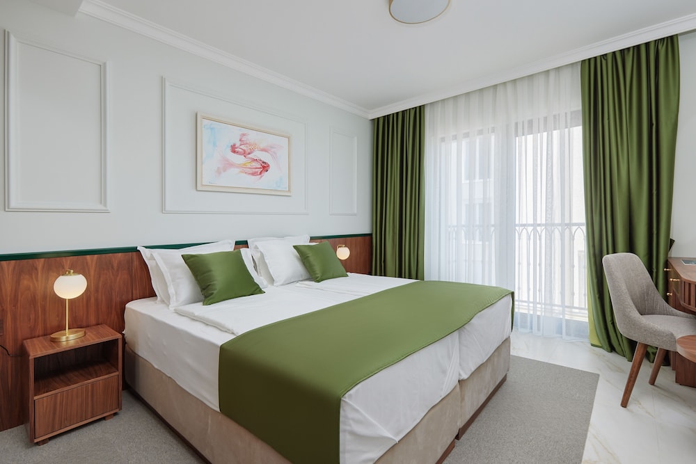 Standard Double or Twin Room photo 1