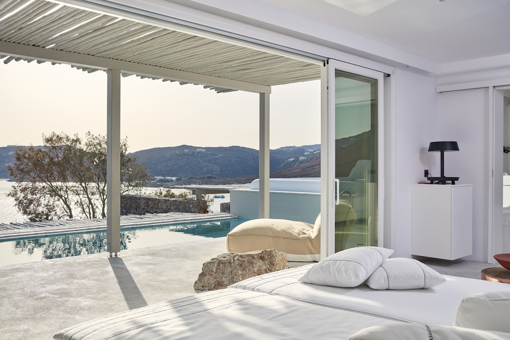 Executive Suite, Private Pool (Grand) - Photo 5