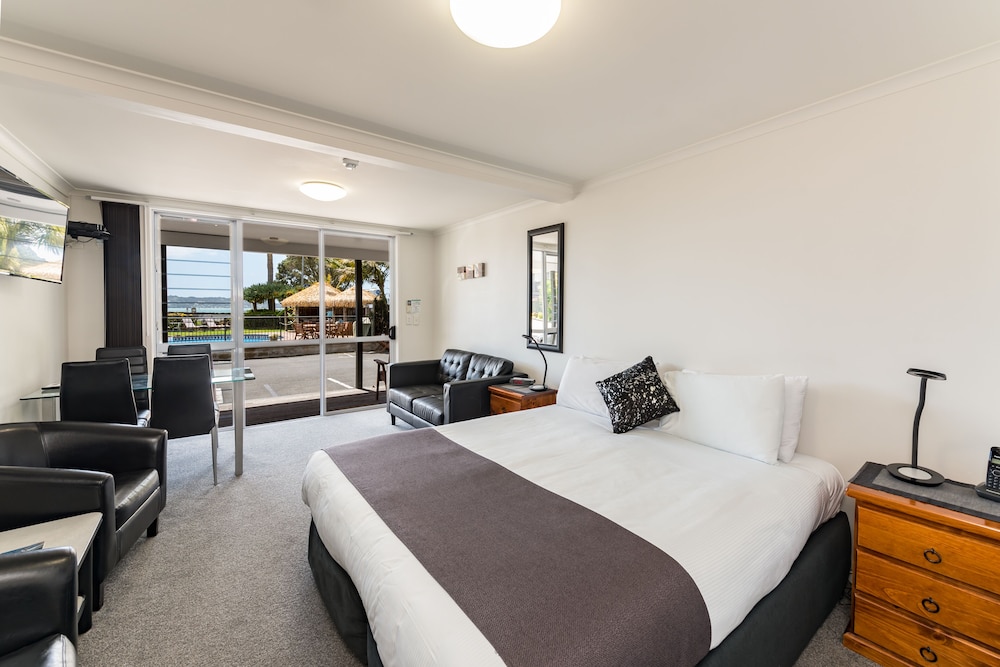 Deluxe Suite, 1 Bedroom, Non Smoking photo 1