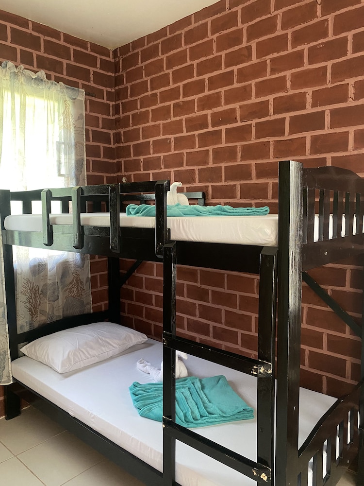Quadruple Room - Photo 7