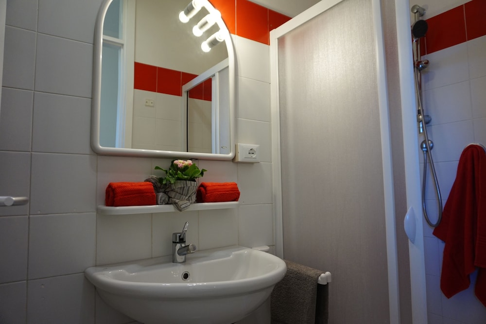 Modern penthouse op 2 verdiepingen met terras en zwembad van Beahost Rentals, Foto 21
