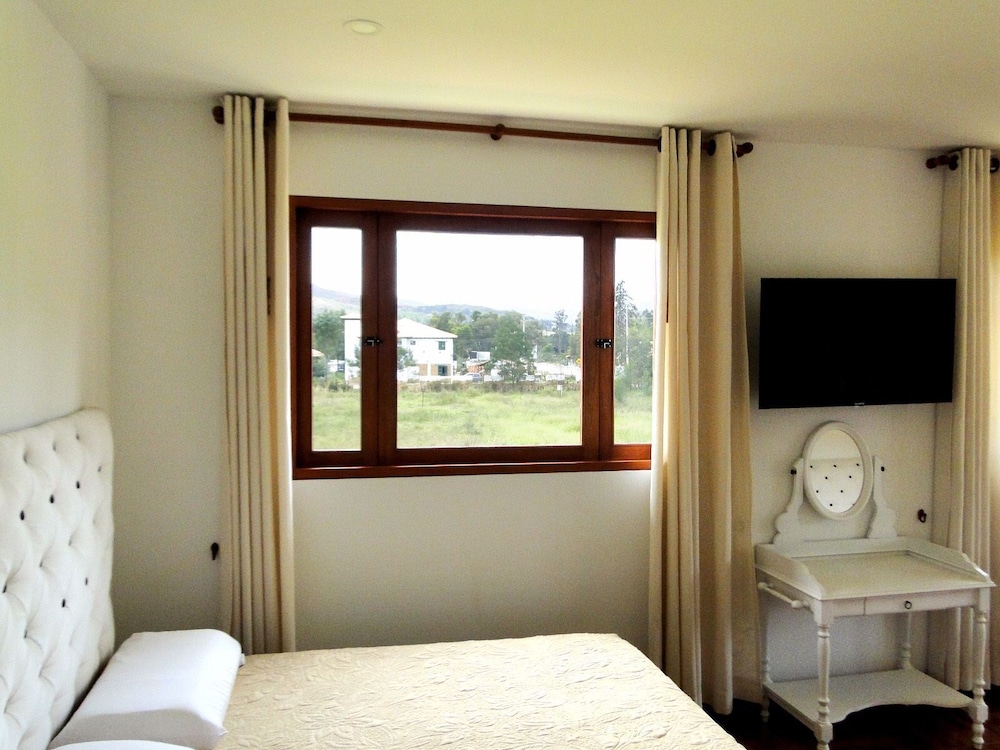 Room, 2 Queen Beds, Garden View, Ground Floor photo 2